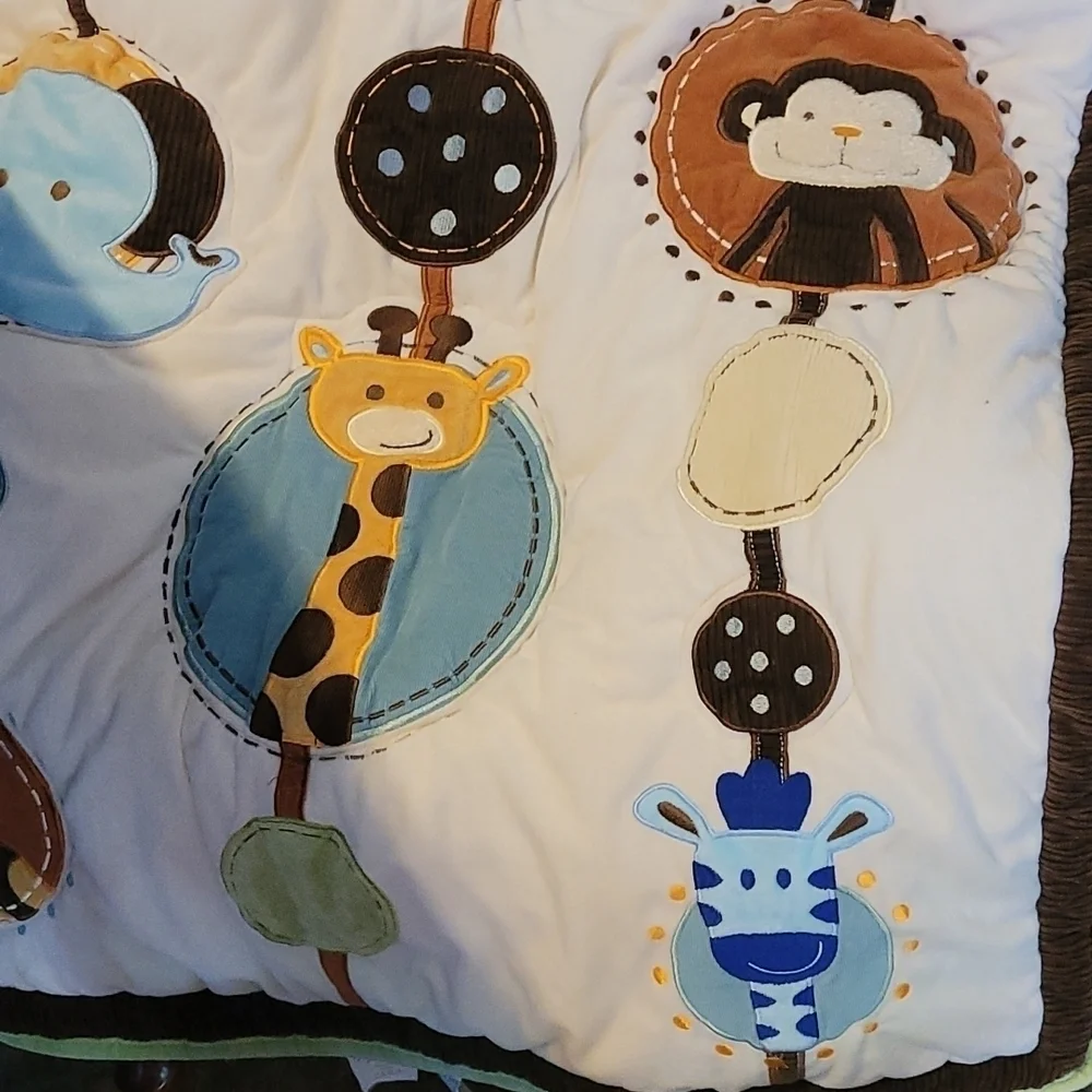 NoJo Crown Crafts Baby Quilt